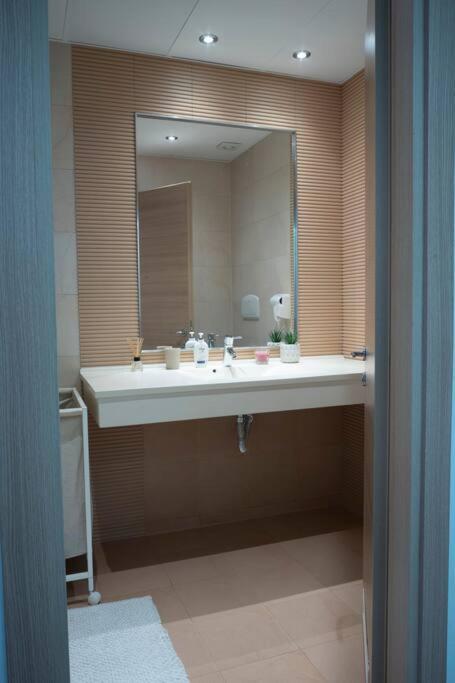 Luxury 2 Bedroom Apartment ブカレスト エクステリア 写真