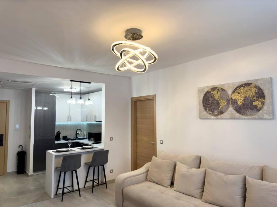 Luxury 2 Bedroom Apartment ブカレスト エクステリア 写真