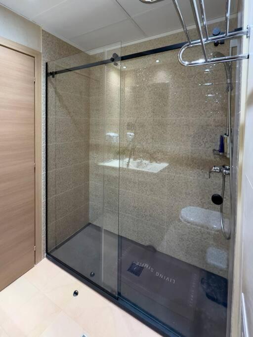 Luxury 2 Bedroom Apartment ブカレスト エクステリア 写真